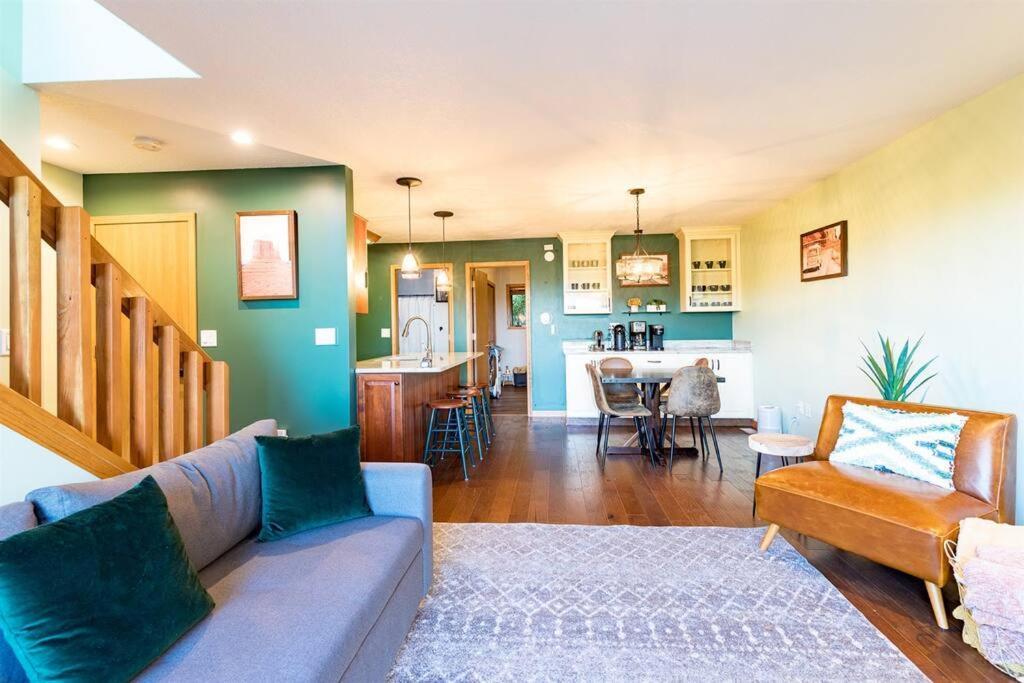 Relaxing 2Bedroom Townhome W/Playroom & Great View غالينا المظهر الخارجي الصورة