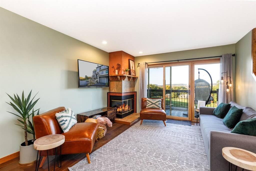 Relaxing 2Bedroom Townhome W/Playroom & Great View غالينا المظهر الخارجي الصورة